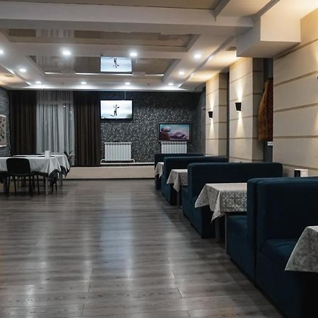 Orient Hotel Osh Exterior foto